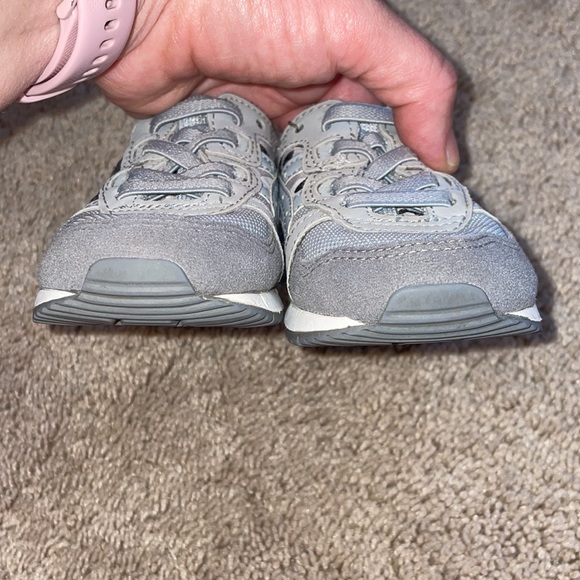 ⭐️Baby ASICS ⭐️ - Picture 4 of 7